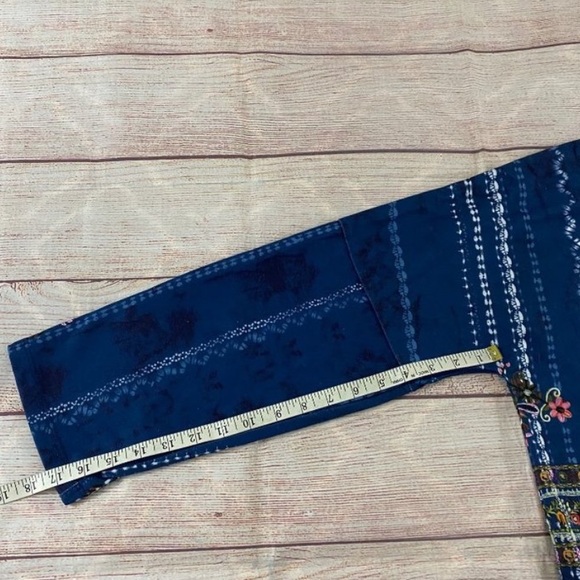 FARM Rio Blue Patterned Crop Top - Picture 6 of 12